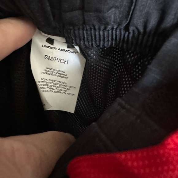 Under Armour Swim Trunks Mens Black and Red Small MSRP $62 USSFK1603-001 - Picture 10 of 13